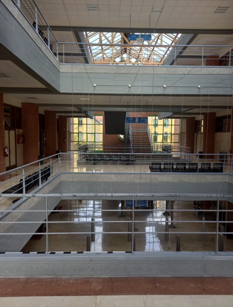 Más control en la FP privada: el debate que divide estudiantes, docentes y centros