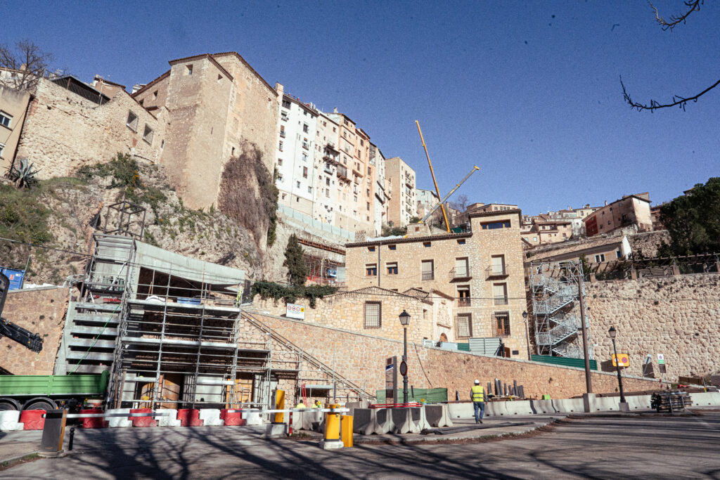 Inmediaciones obras escaleras mecáncas a 17 de marzo 2026 / Foto de Toni Villegas