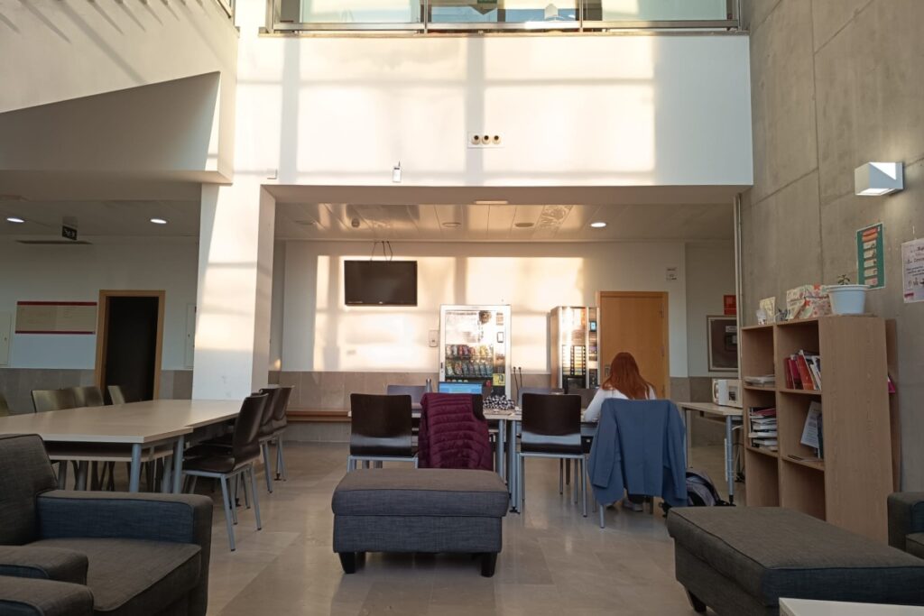 Los plazos de entrega del TFG pueden ayudar a organizarse, pero también pueden sumar presión.