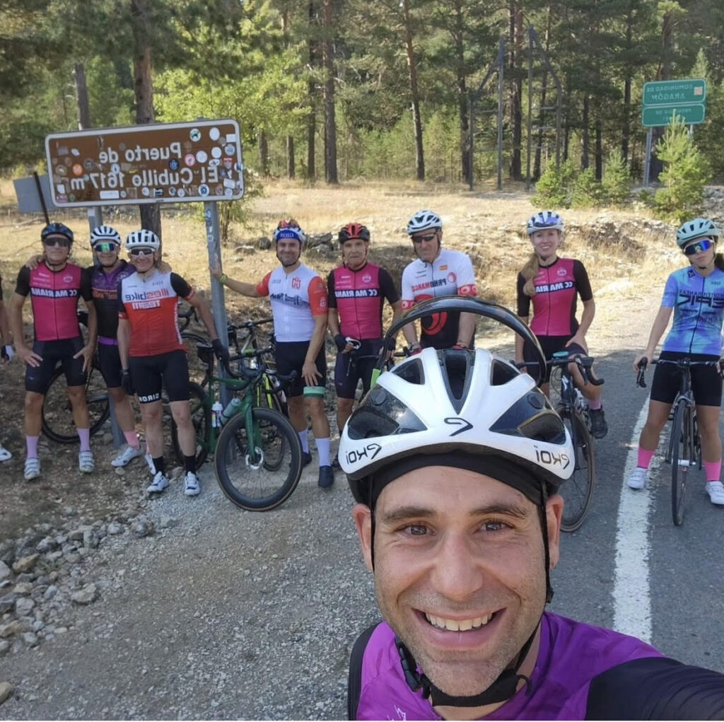 Selfie de una salida conjunta del Club Ciclista de Marian