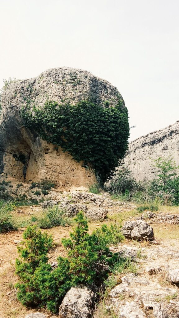 Imagen de una roca de Los Callejones de las Majadas