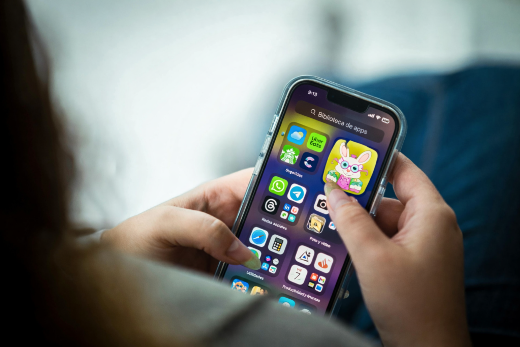 Photo by Julio Lopez: https://www.pexels.com/photo/woman-holding-smart-phone-applications-17514177/. modified with AI for context of the news