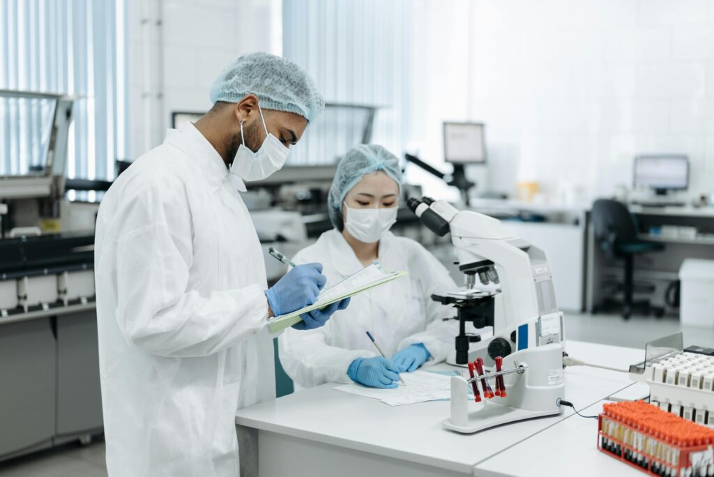 Photo by Pavel Danilyuk: https://www.pexels.com/photo/scientists-in-a-laboratory-8442102/ 